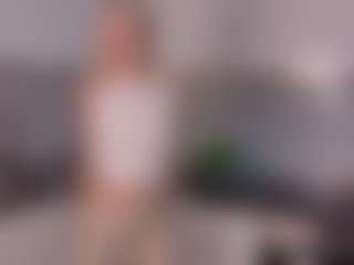 SylviaDaring's Live Sex Cam Show