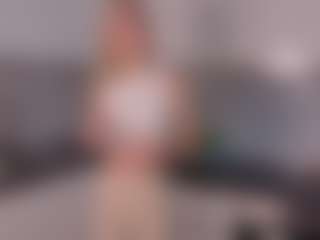 SylviaDaring's Live Sex Cam Show