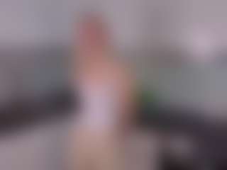 SylviaDaring's Live Sex Cam Show