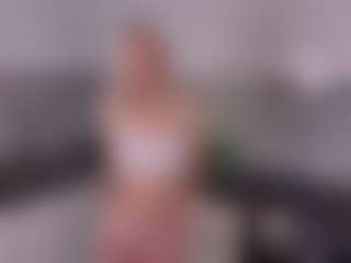 SylviaDaring's Live Sex Cam Show