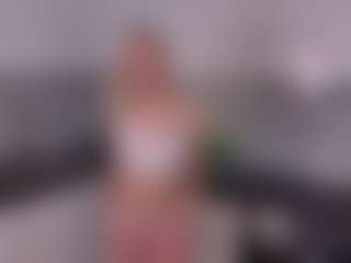 SylviaDaring's Live Sex Cam Show