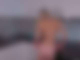 SylviaDaring's Live Sex Cam Show