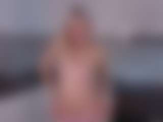 SylviaDaring's Live Sex Cam Show