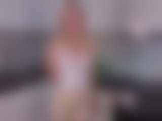 SylviaDaring's Live Sex Cam Show