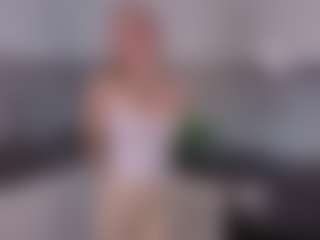 SylviaDaring's Live Sex Cam Show