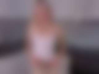 SylviaDaring's Live Sex Cam Show