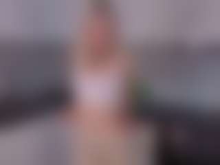 Live cam show with SylviaDaring - Tease Teen (18+) on sexylive.show