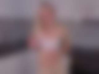 SylviaDaring's Live Sex Cam Show