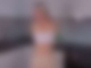 SylviaDaring's Live Sex Cam Show