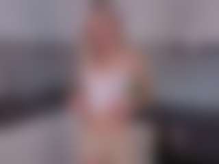 SylviaDaring's Live Sex Cam Show