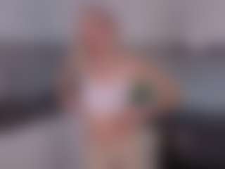 SylviaDaring's Live Sex Cam Show