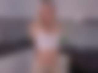 SylviaDaring's Live Sex Cam Show