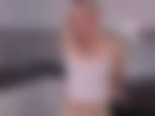 SylviaDaring's Live Sex Cam Show