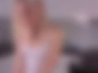 SylviaDaring's Live Sex Cam Show