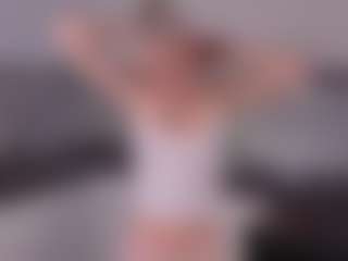 SylviaDaring's Live Sex Cam Show
