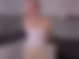 SylviaDaring's Live Sex Cam Show