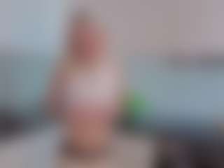 SylviaDaring's Live Sex Cam Show