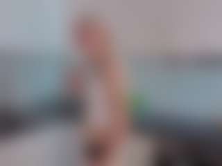 SylviaDaring's Live Sex Cam Show