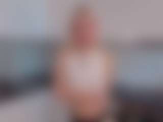 SylviaDaring's Live Sex Cam Show