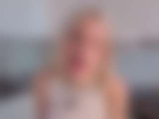 SylviaDaring's Live Sex Cam Show