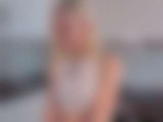 SylviaDaring's Live Sex Cam Show