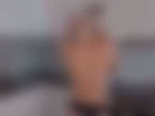 SylviaDaring's Live Sex Cam Show