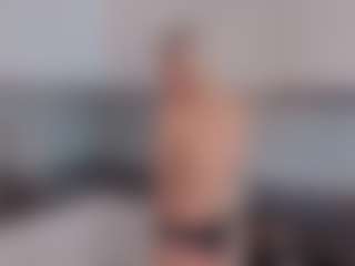 SylviaDaring's Live Sex Cam Show