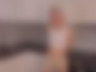 SylviaDaring's Live Sex Cam Show