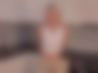 SylviaDaring's Live Sex Cam Show