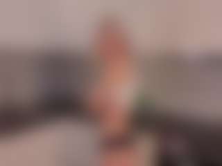 SylviaDaring's Live Sex Cam Show