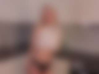 SylviaDaring's Live Sex Cam Show