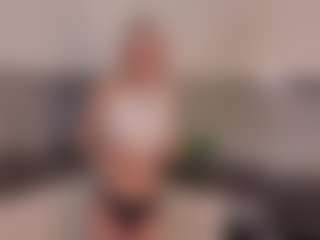 SylviaDaring's Live Sex Cam Show