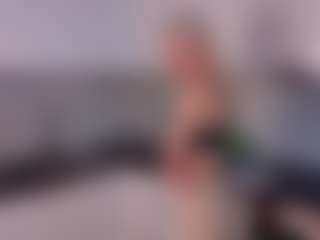 SylviaDaring's Live Sex Cam Show