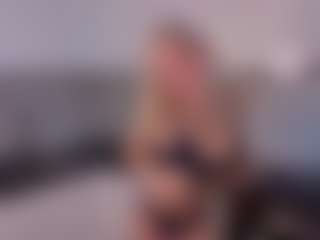 SylviaDaring's Live Sex Cam Show