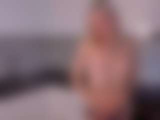 SylviaDaring's Live Sex Cam Show
