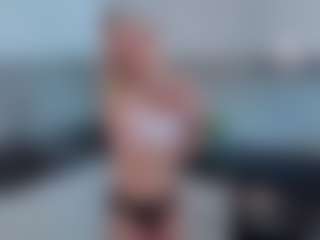 SylviaDaring's Live Sex Cam Show