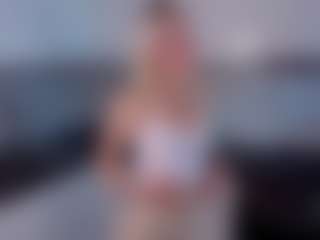 SylviaDaring's Live Sex Cam Show
