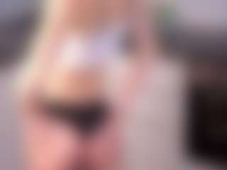 SylviaDaring's Live Sex Cam Show