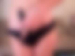 SylviaDaring's Live Sex Cam Show
