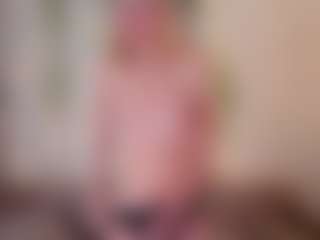 SylviaDaring's Live Sex Cam Show