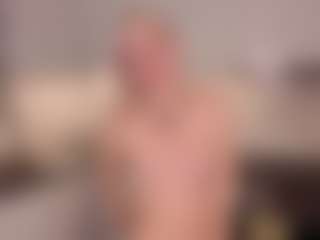 SylviaDaring's Live Sex Cam Show
