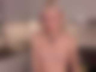 SylviaDaring's Live Sex Cam Show
