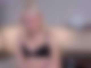 SylviaDaring's Live Sex Cam Show