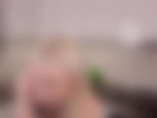SylviaDaring's Live Sex Cam Show