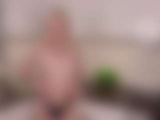 Live cam show with SylviaDaring - Fingering on Streamer API