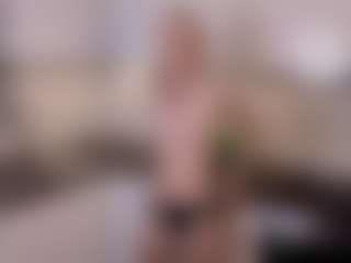 SylviaDaring's Live Sex Cam Show