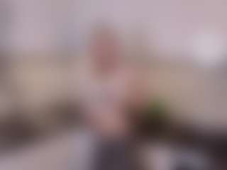 SylviaDaring's Live Sex Cam Show