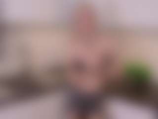 SylviaDaring's Live Sex Cam Show