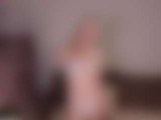 SylviaDaring's Live Sex Cam Show