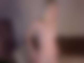 Live cam show with SylviaDaring - Brown Eyes Blonde Hair on CamClone